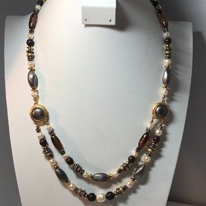 Olci beaded necklace in gold tone, shades of brown, faux pearl, vintage